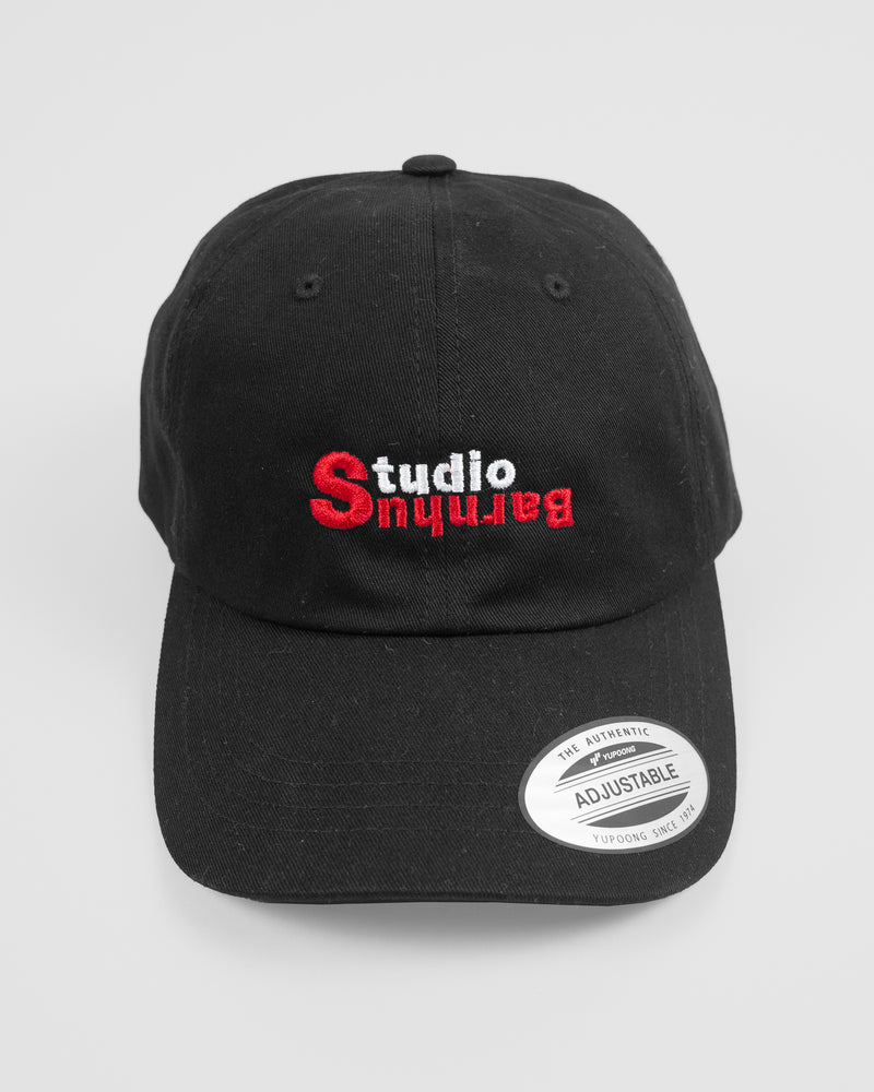 STUDIO BARNHUS NEUE LOGO CAP BLACK